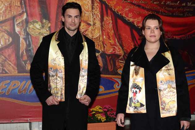 Baptiste Giabiconi et Camille Gottlieb posent ensemble au festival de Monte-Carlo
