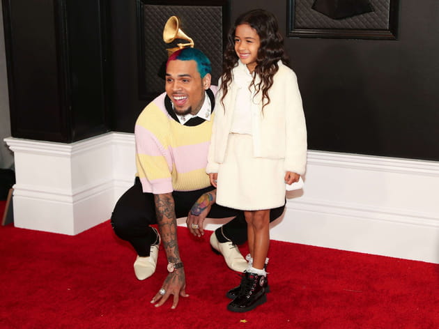 Chris Brown et sa fille Royalty sur le red carpet