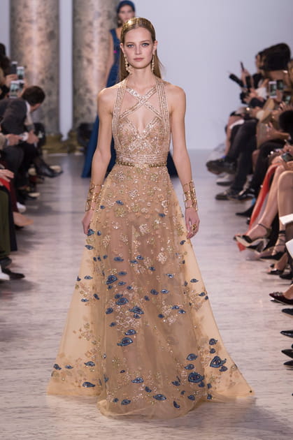 D&eacute;fil&eacute; Elie Saab