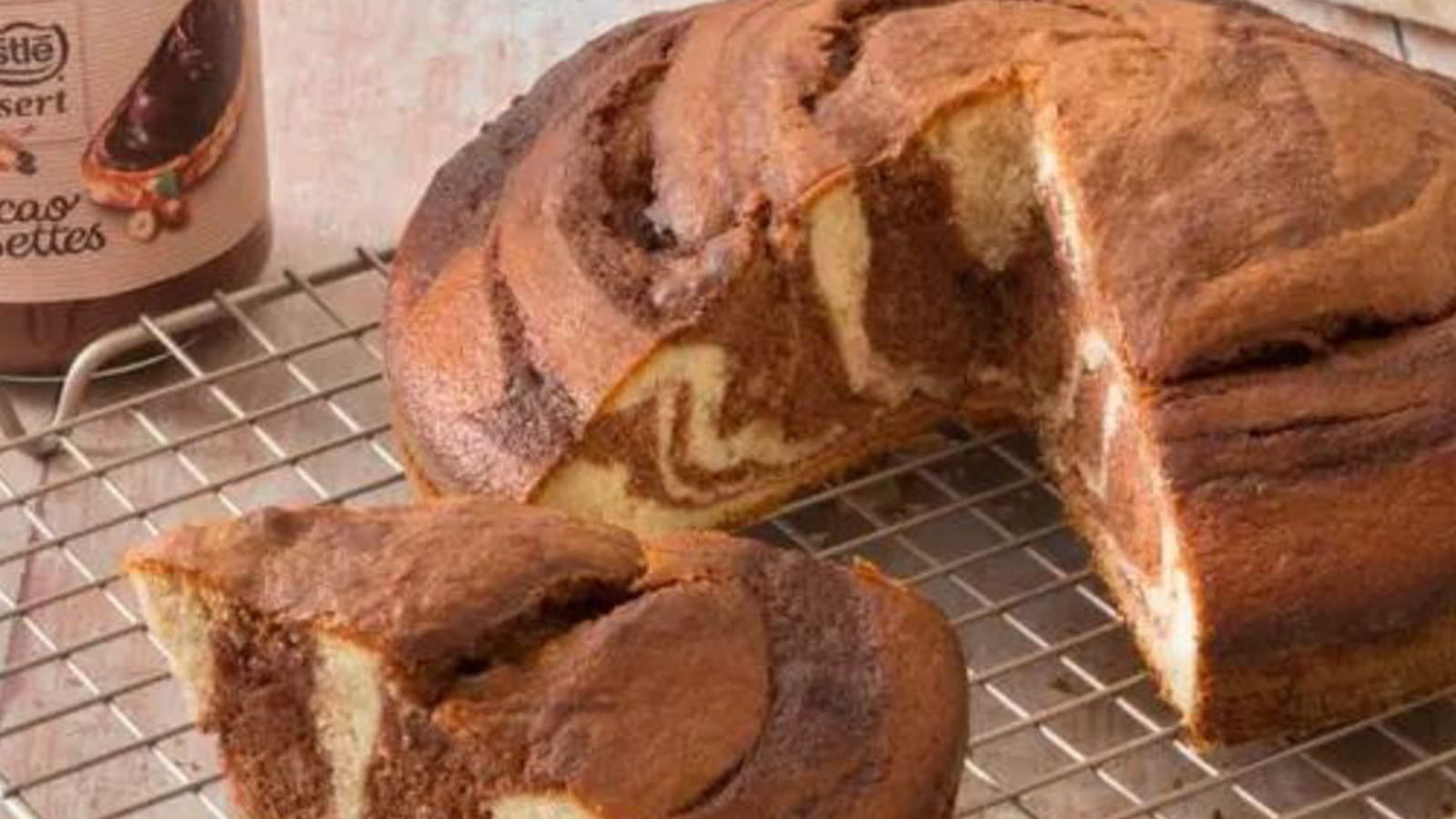 Gâteau au yaourt marbré à la pâte à tartiner