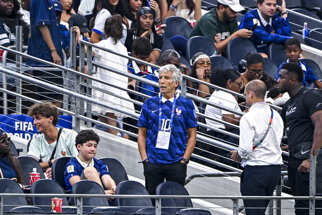 Nagui rep&eacute;r&eacute; &agrave; Dallas lors de la demi finale France-Espagne