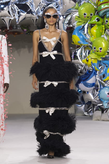 Look 30&nbsp;du d&eacute;fil&eacute; Giambattista Valli