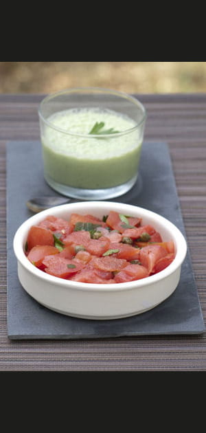 Tartare de tomate coeur de boeuf, past&egrave;que et c&acirc;pres