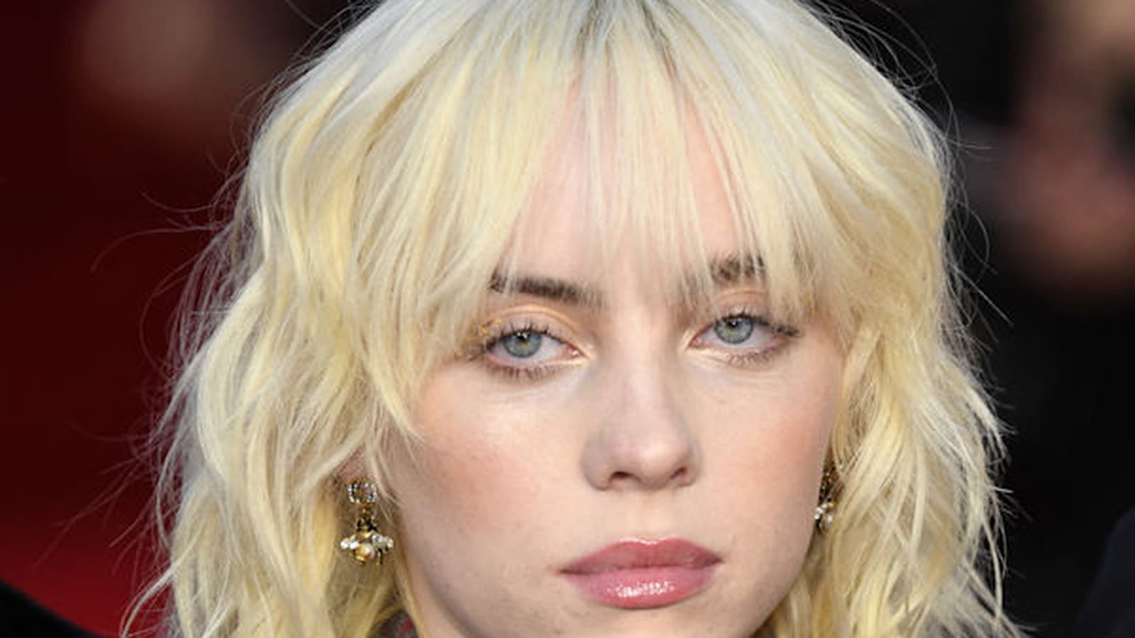 Billie Eilish, cheveux courts