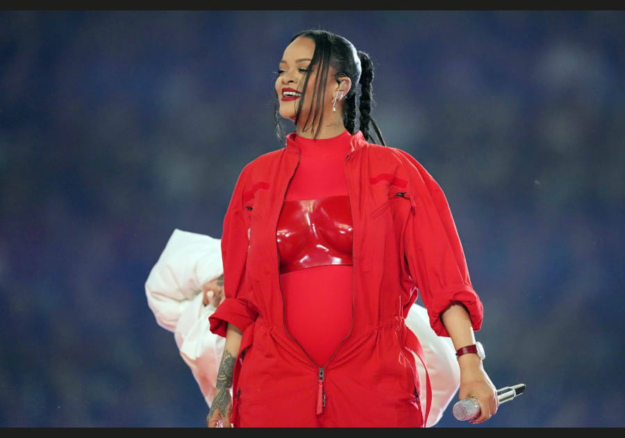 Top&nbsp;: la queue-de-cheval tress&eacute;e de Rihanna