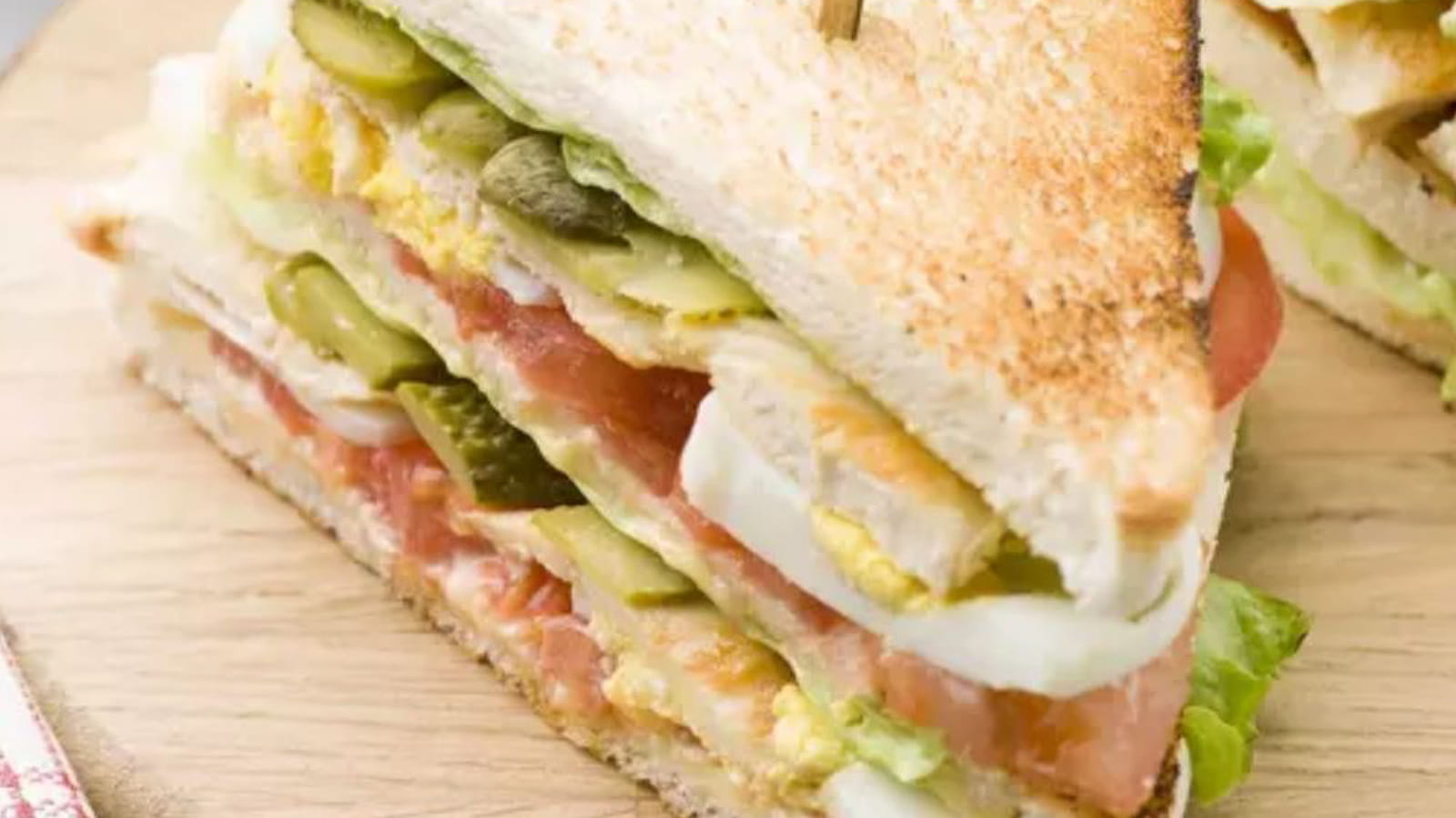 Club sandwich royal au poulet