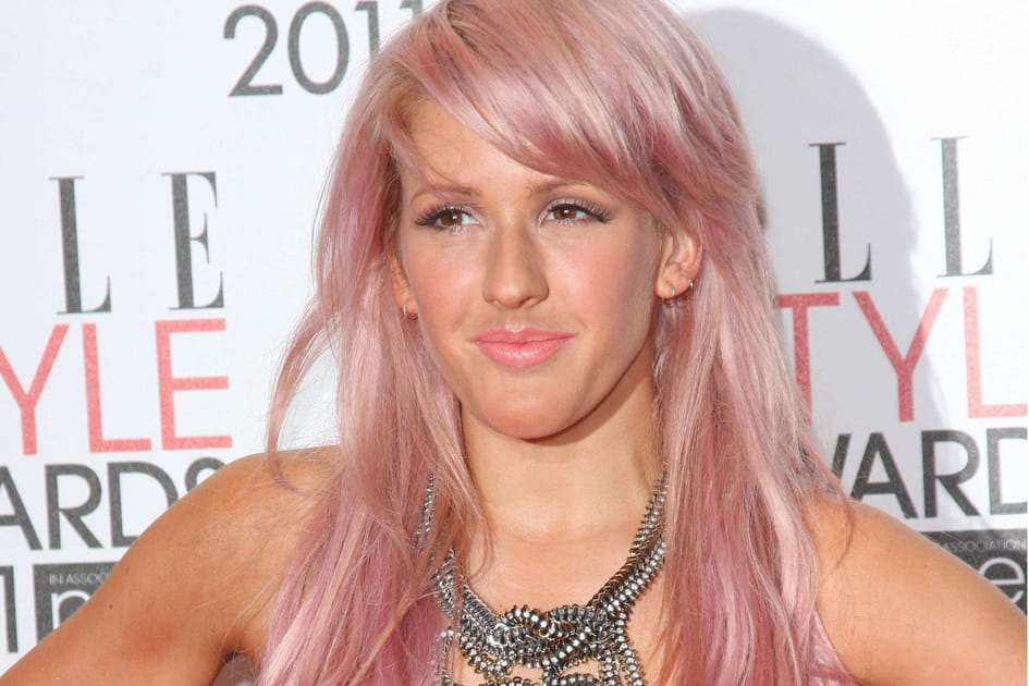Les cheveux roses pastels d'Ellie Goulding