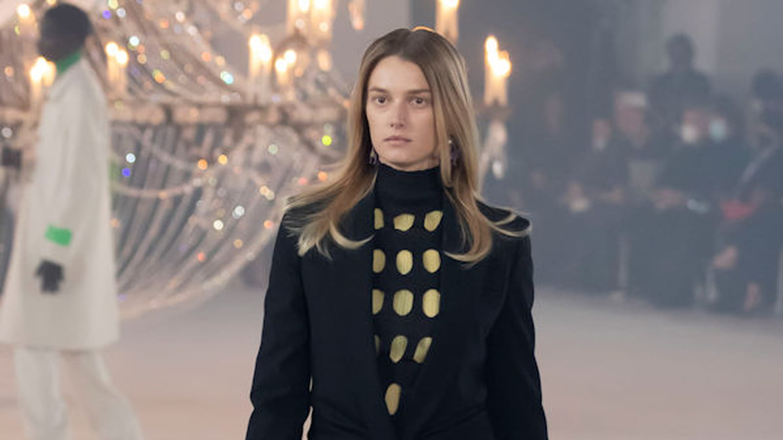 Look 30