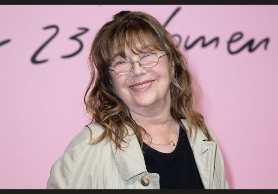 Les l&egrave;vres ros&eacute;es de Jane Birkin