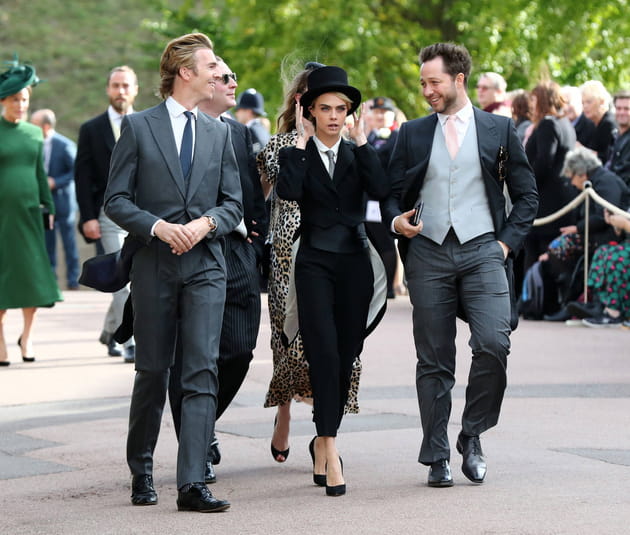 Cara Delevingne en queue de pie et haut-de-forme