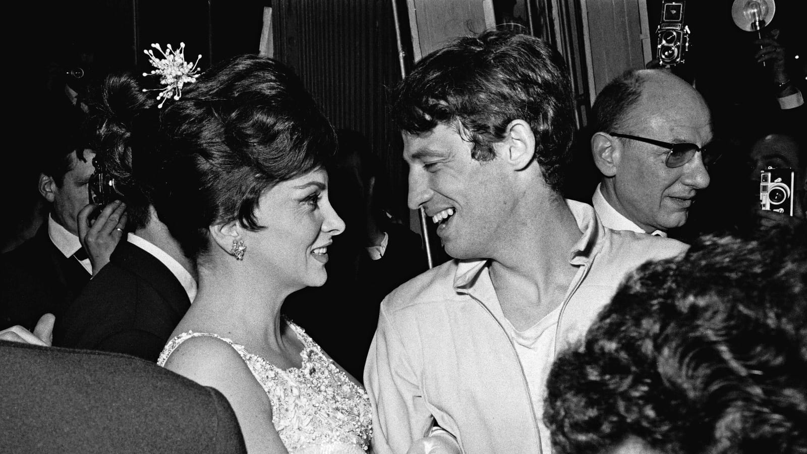 Sourire complice avec Jean-Paul Belmondo 