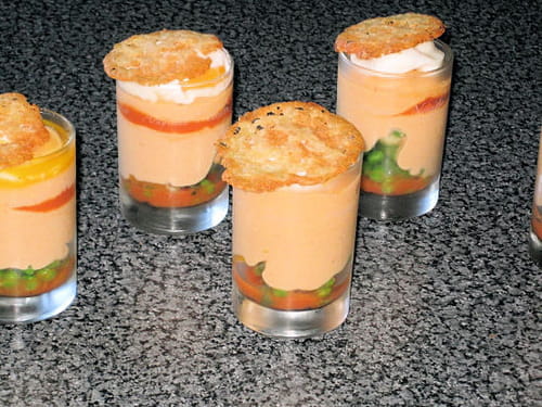 Verrines de mousse de tomate en verrine et son oeuf poché