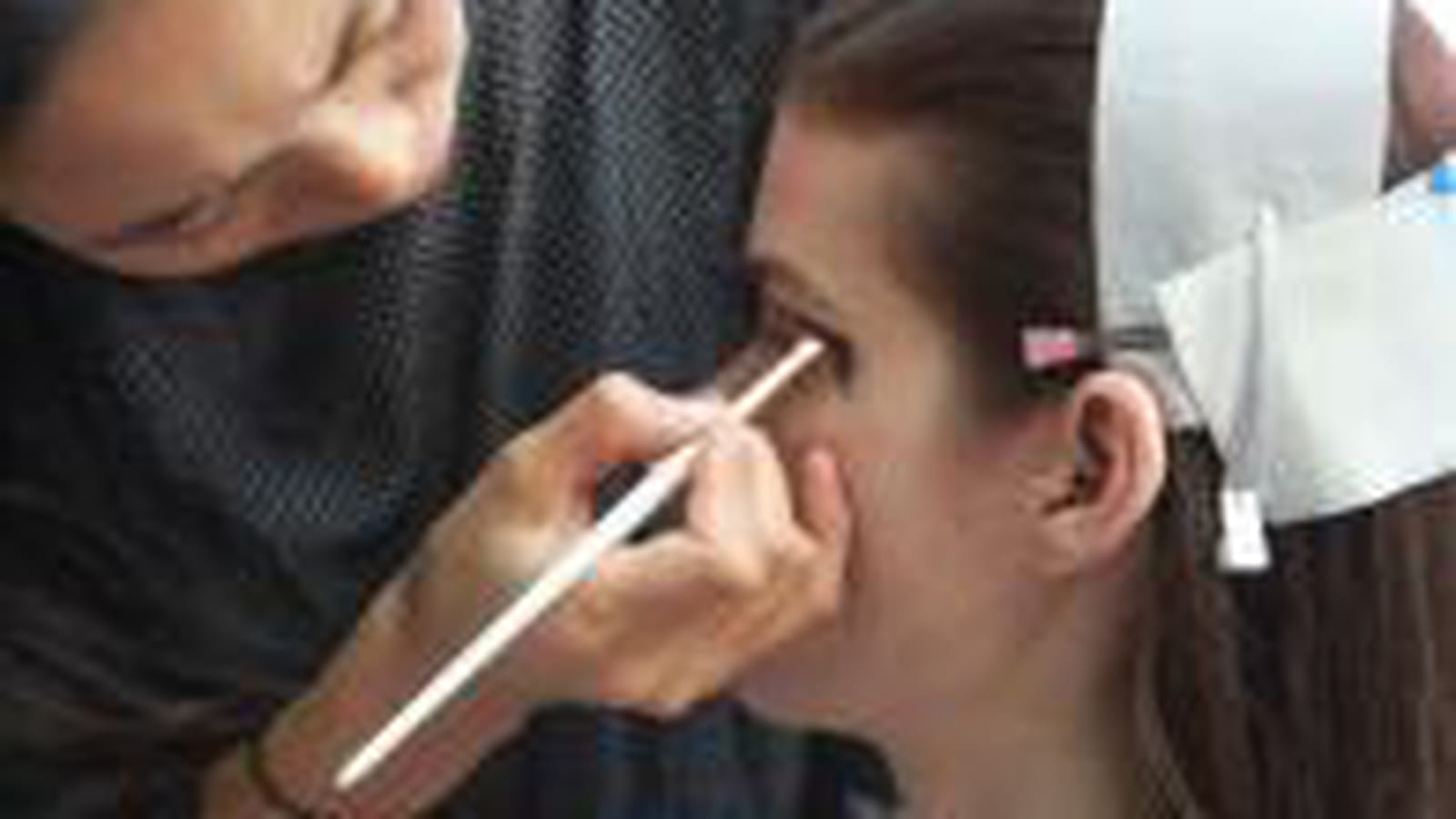 Le trait d'eyeliner graphique