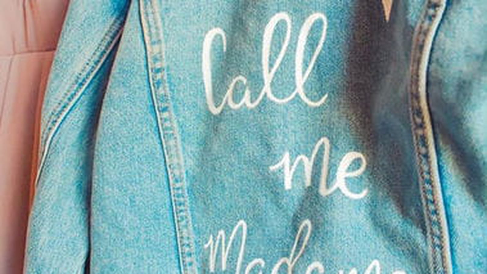 Une veste en jean "Appelez-moi Madame"