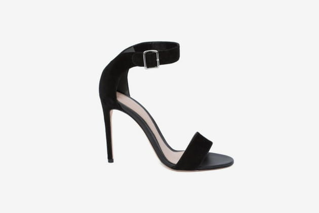 Sandales minimalistes d'Alexander McQueen
