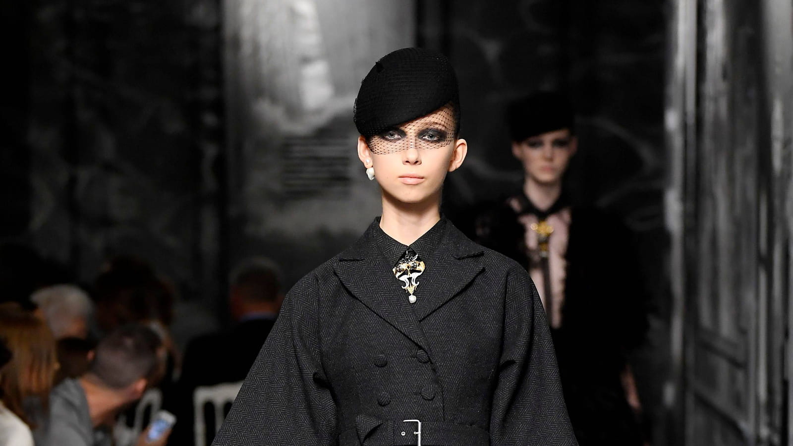 Look 27
