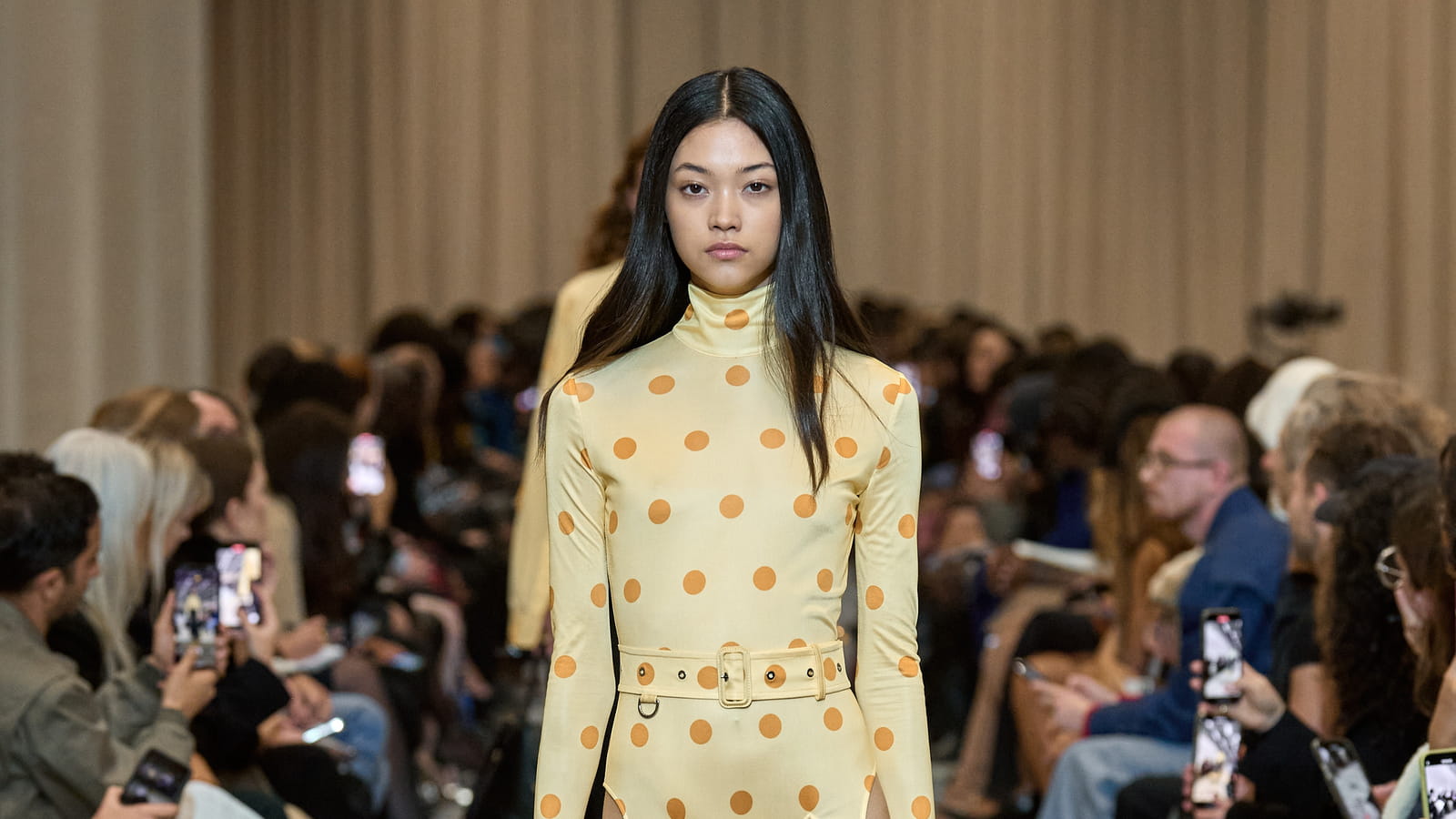  Look 33