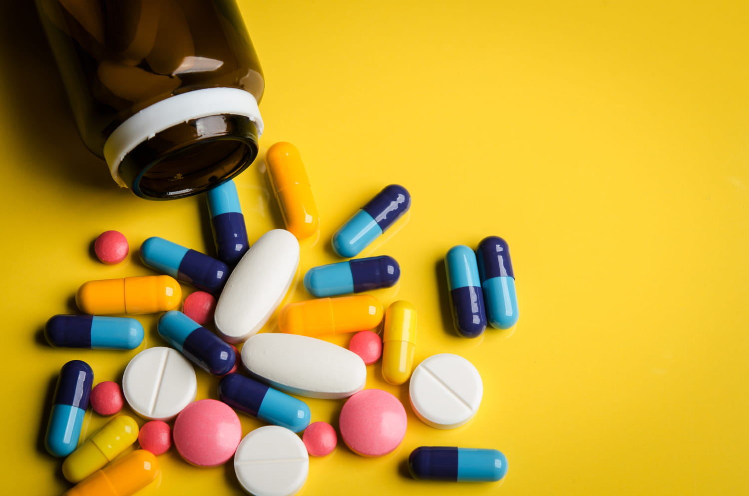 Antibiotiques fluoroquinolones : liste, effets secondaires