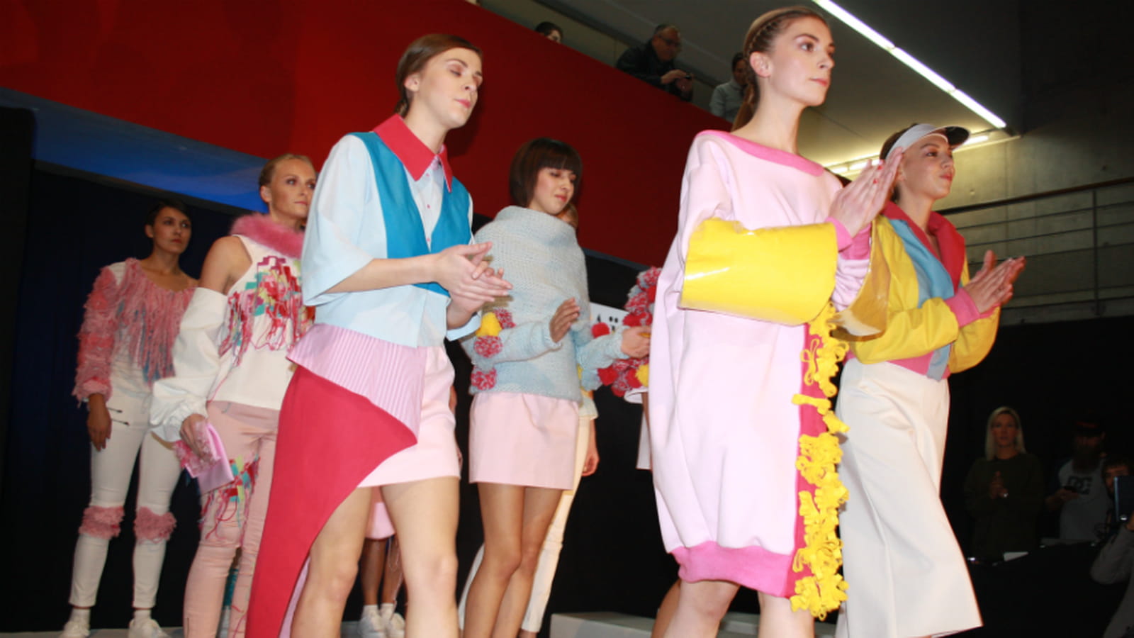 Passage du groupe PowPop