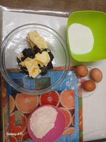 Moelleux au chocolat cœur coulant et coulis de fraises : Etape 1