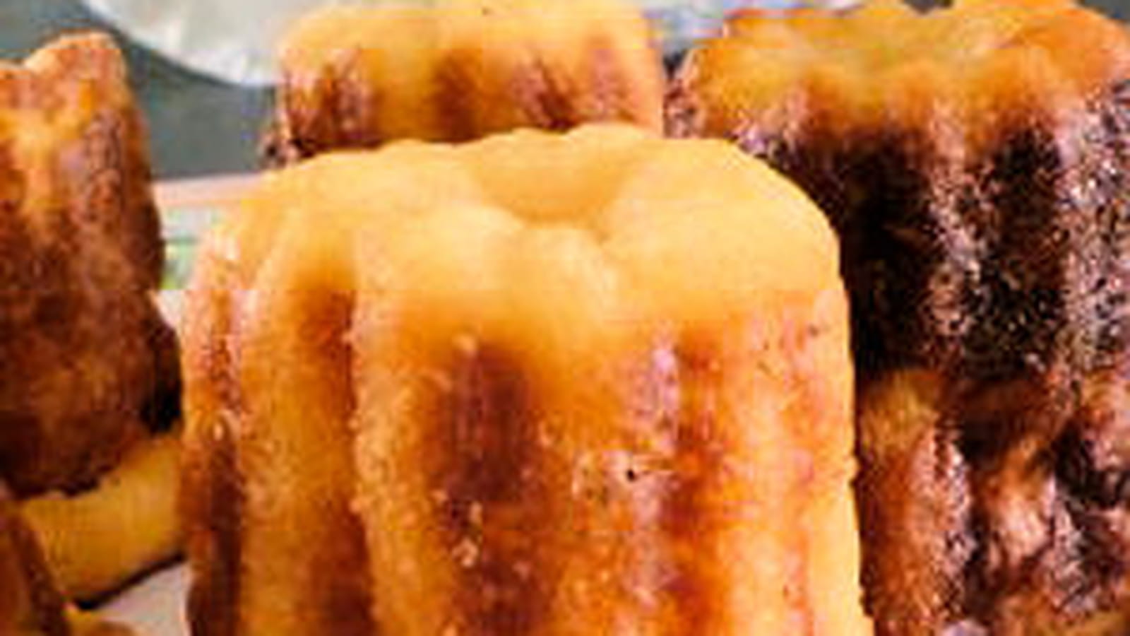 Mini cannelés bordelais