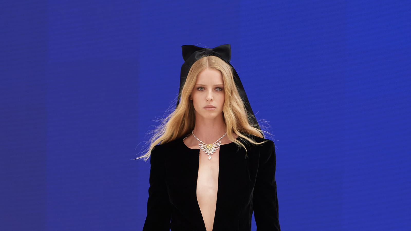 Look 24