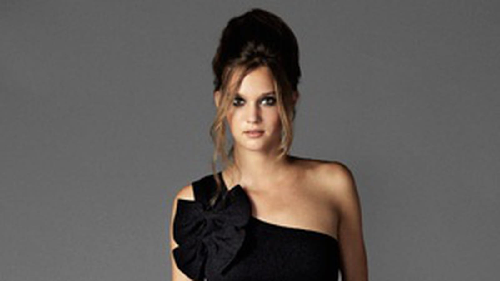 Robe noire asymétrique de Lipsy