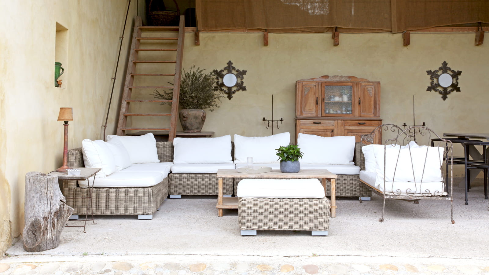 Salon de jardin en rotin