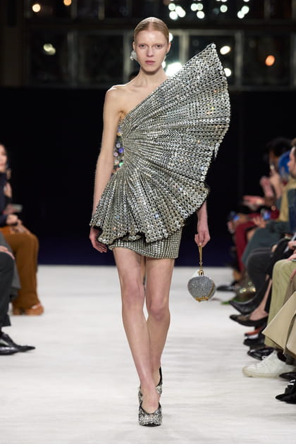 Look 32&nbsp;du d&eacute;fil&eacute; Balmain