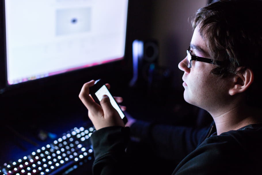 Pornographie : comment protéger les jeunes ?