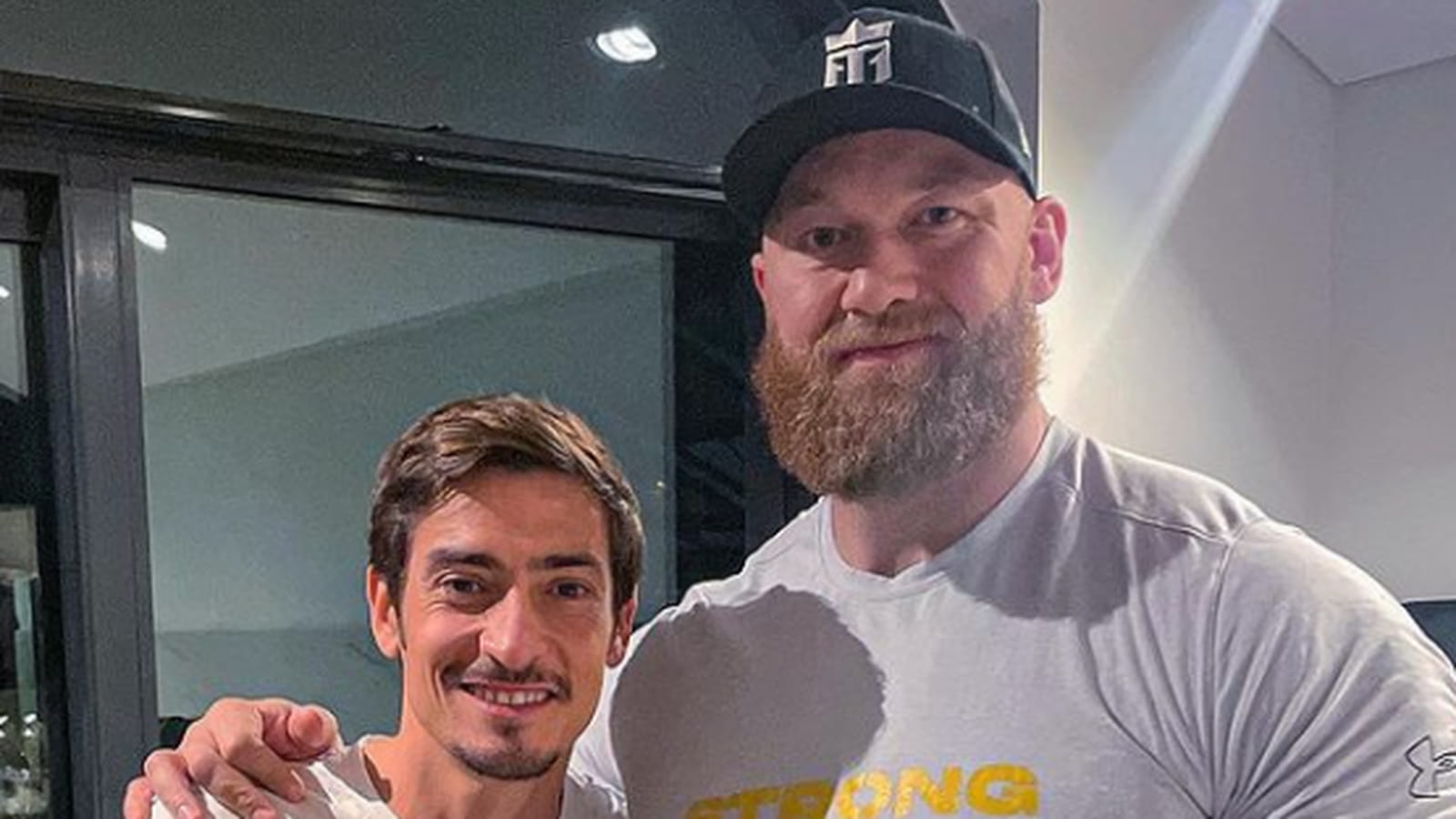Claude Dartois et Hafþór Júlíus Björnsson