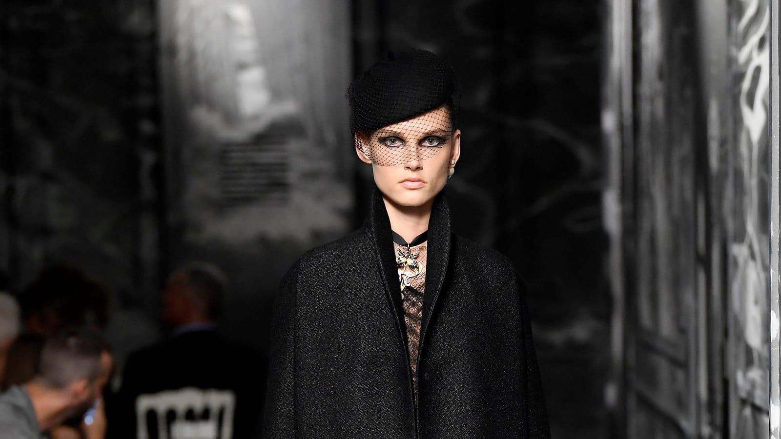 Look 32