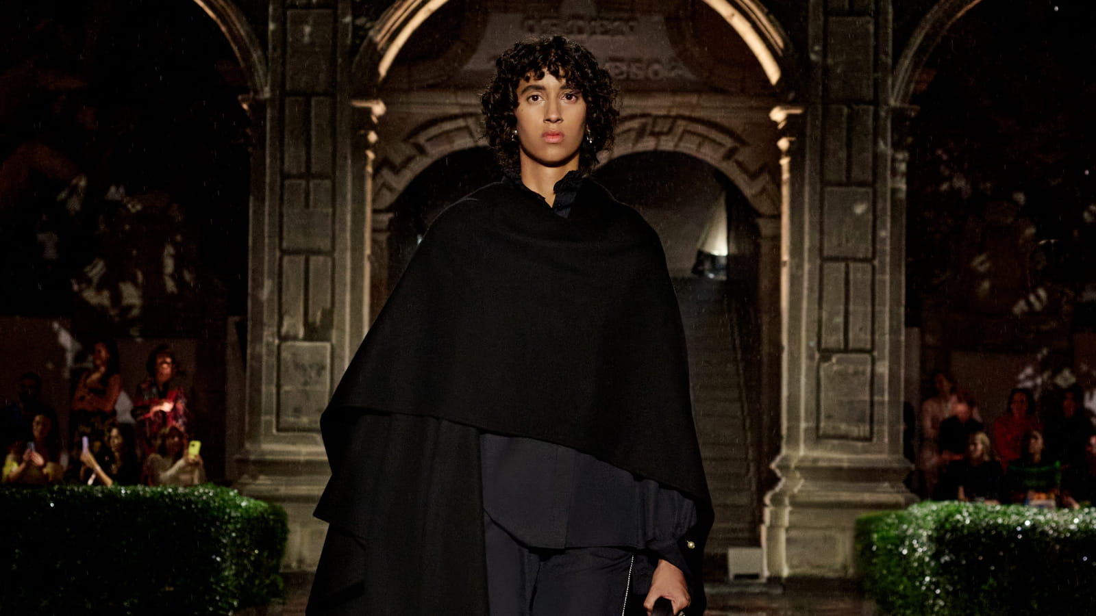 Look 32