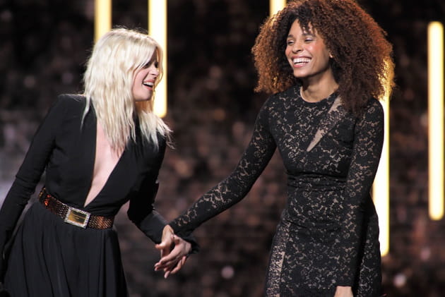 C&eacute;cile Cassel et Stefi Celma rendent hommage en riant &agrave; Michel Legrand