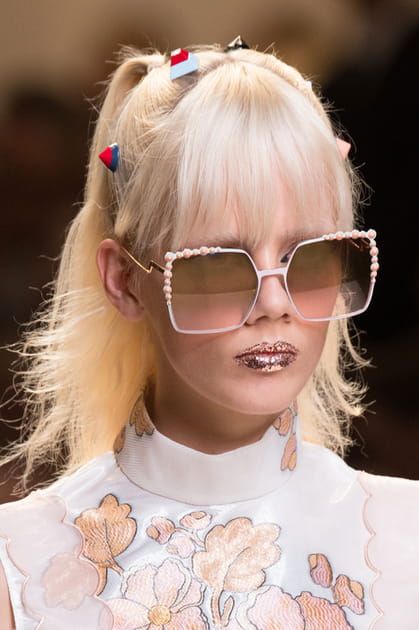 Les lunettes de soleil du d&eacute;fil&eacute; Fendi