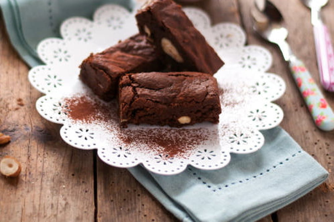 Brownies végétaliens cocopralinés, chocolat 70 et fleur de sel