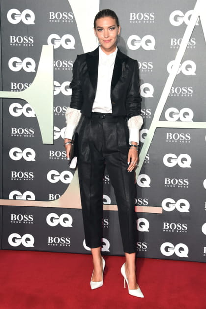 FLOP : Arizona Muse en costume black and white