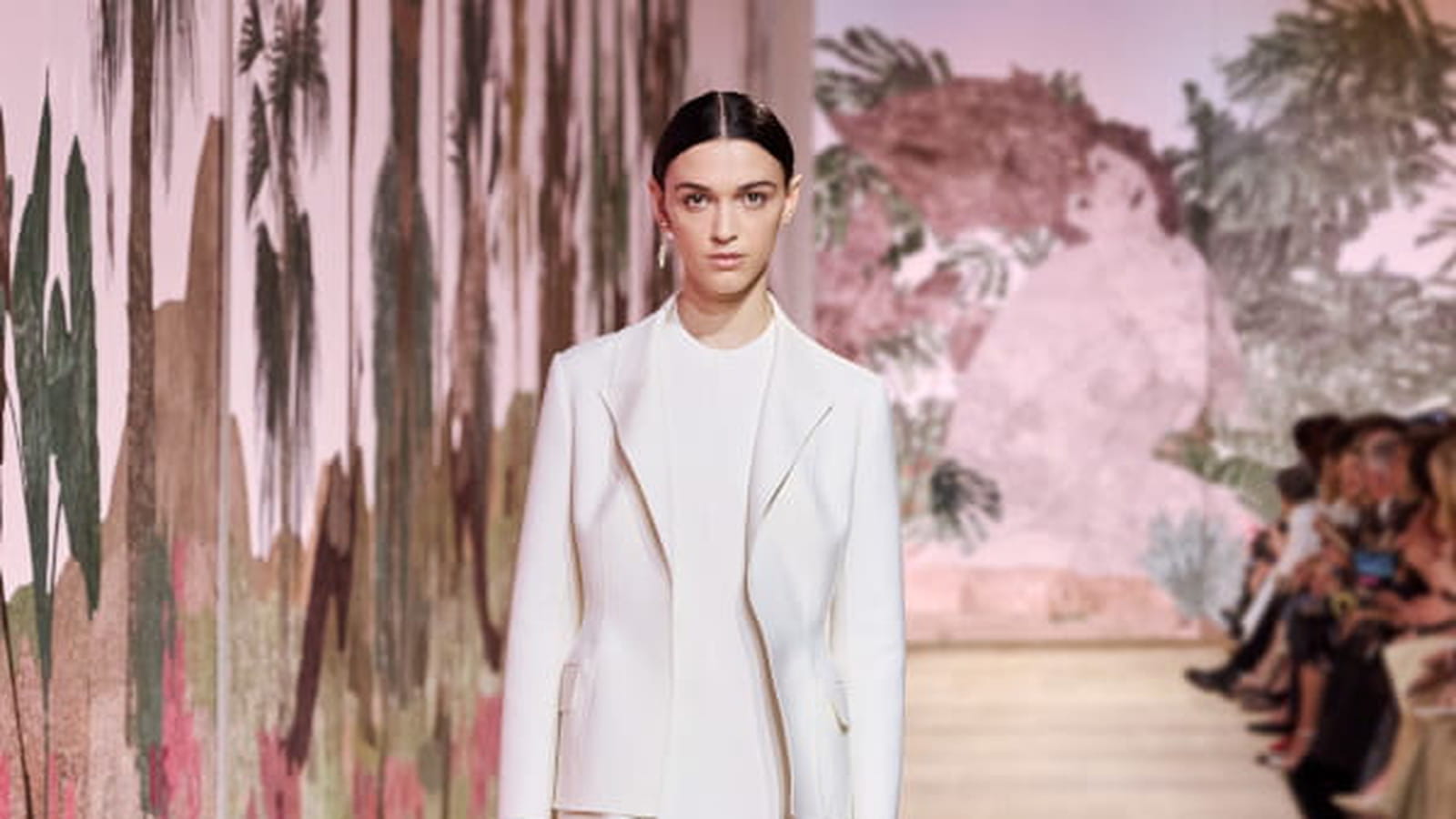 Look 14