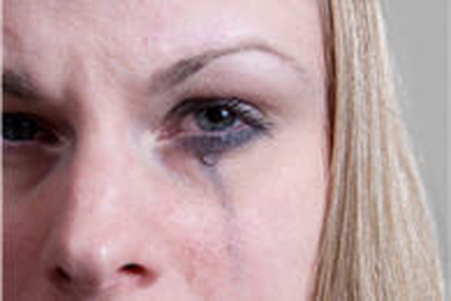 Viol conjugal : une campagne choc pour lever le tabou