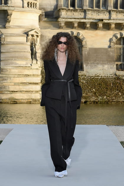 Look 28&nbsp;du d&eacute;fil&eacute; Valentino haute couture automne-hiver 2023-2024