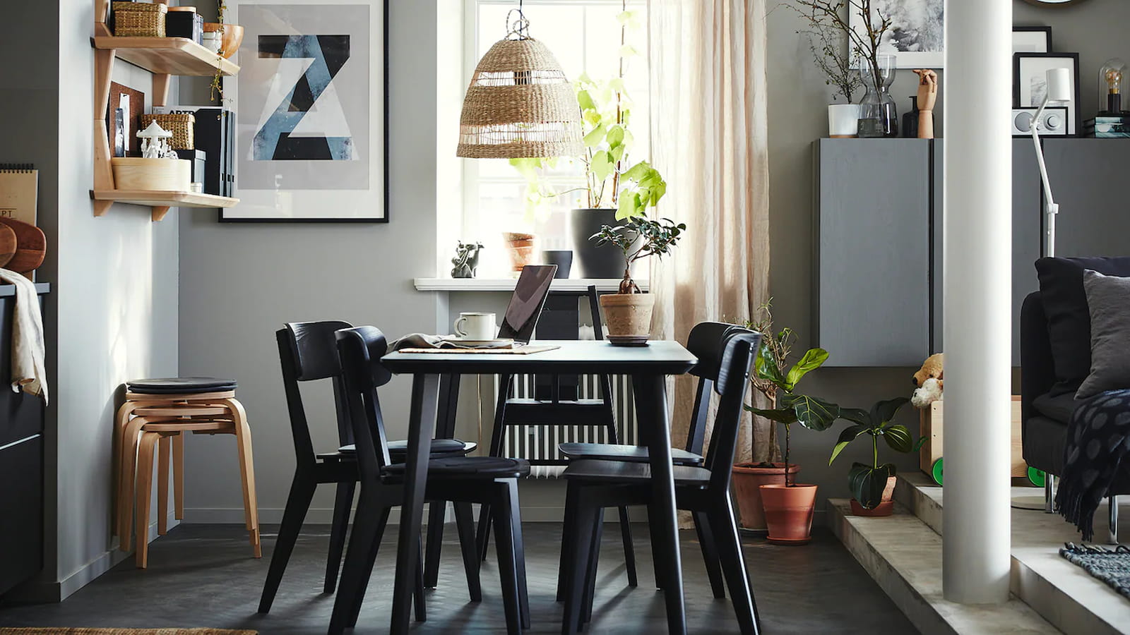 Un sol noir dans une déco classique
