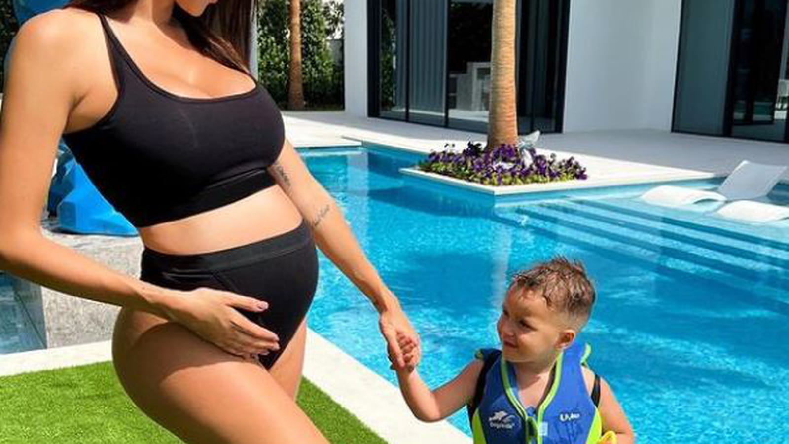 Nabilla et son fils Milann