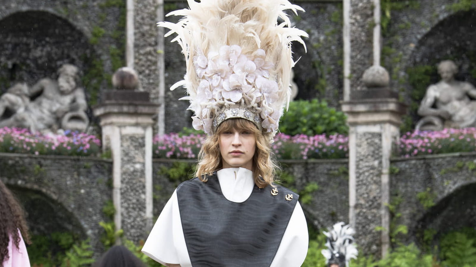 Look 14