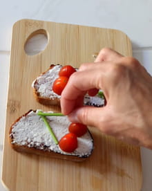 Tartine salée tomates cerises et fromage frais : Etape 4