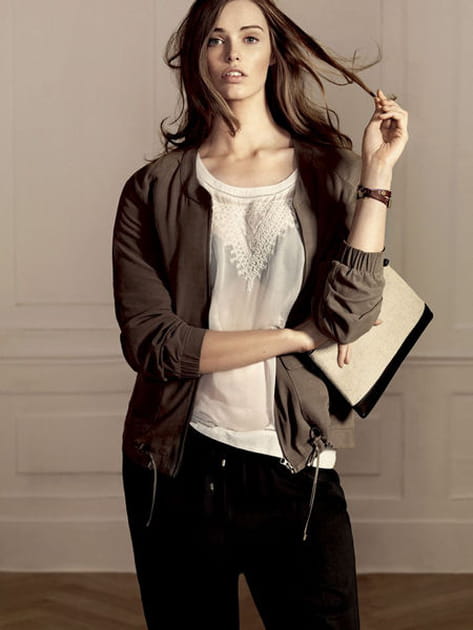 Violeta by Mango : la veste kaki et la blouse brod&eacute;e