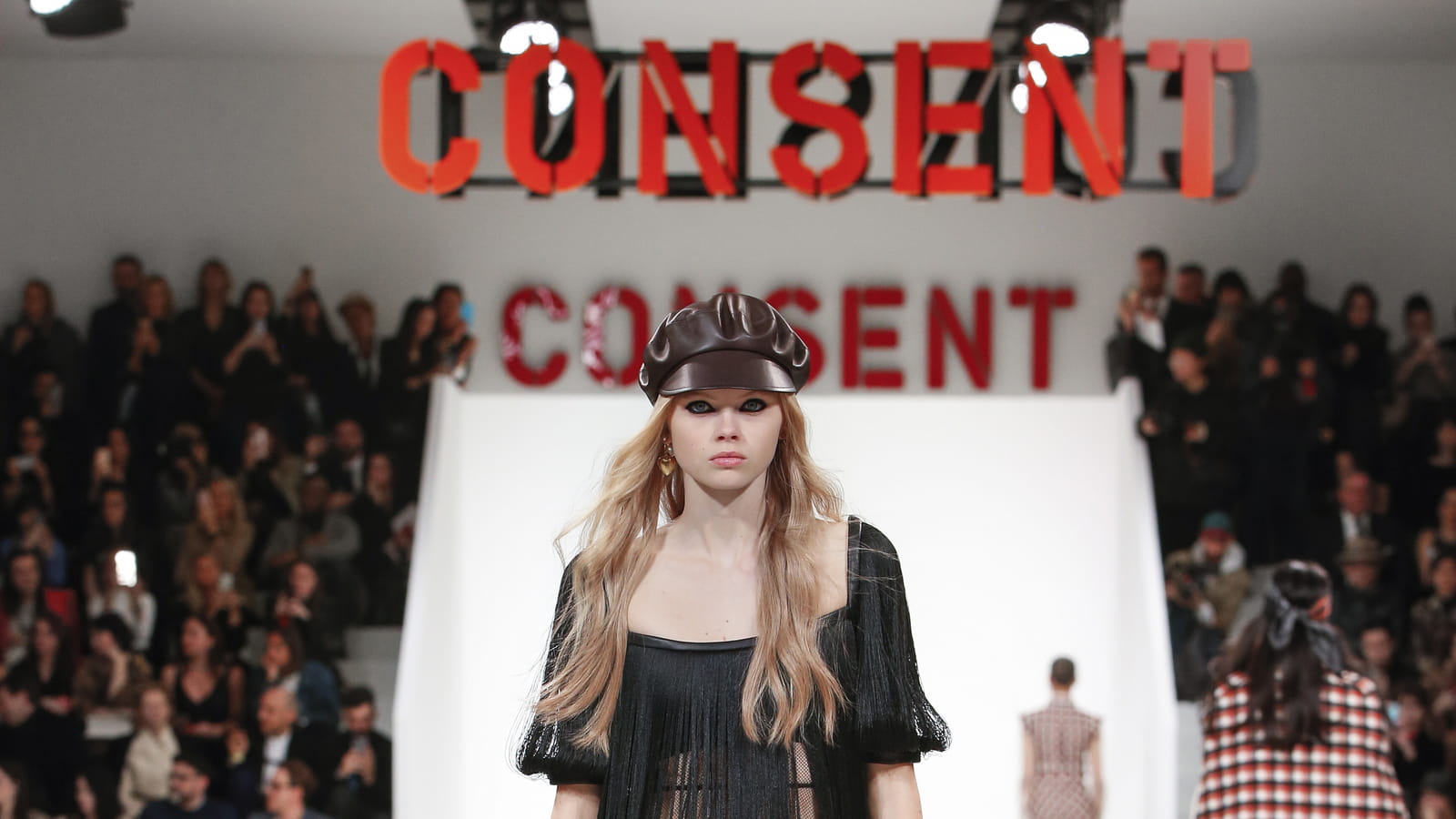 Look 18