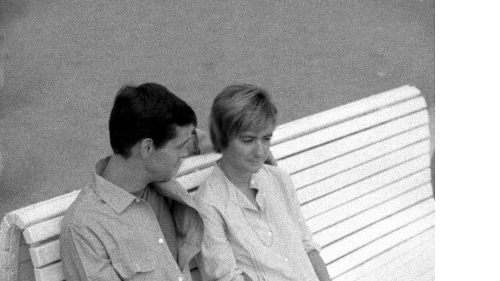 Françoise Sagan et son deuxième mari, Bob Westhoff sur la Promenade des Anglais (Nice) - Juillet 1963