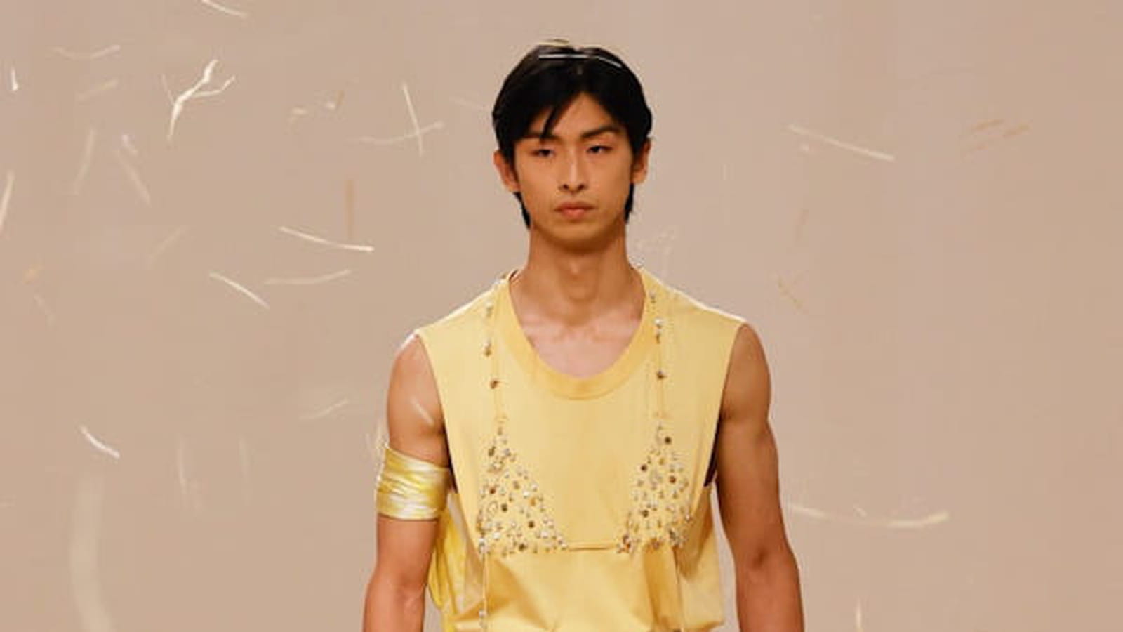 Look 32