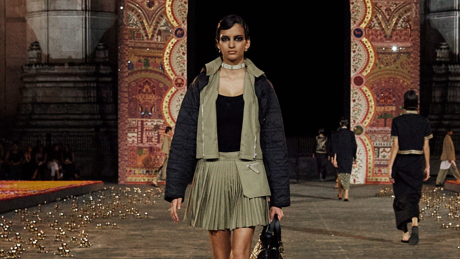 Look 17