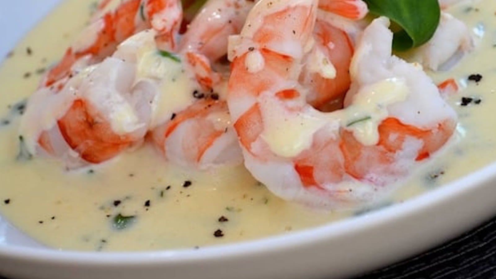 Scampis grillés sauce crémeuse au Limoncello et basilic